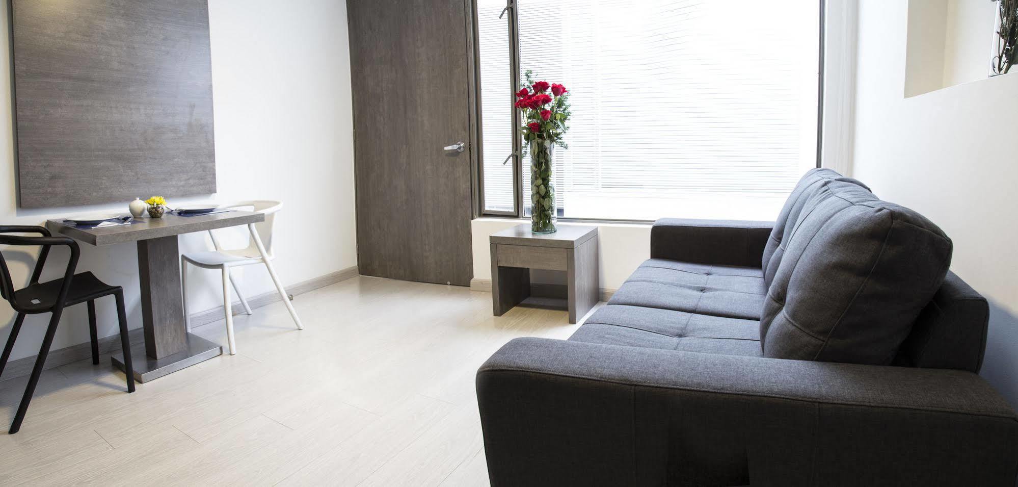 Agora Suites Self-Service Boutique Hotel โบโกตา ภายนอก รูปภาพ